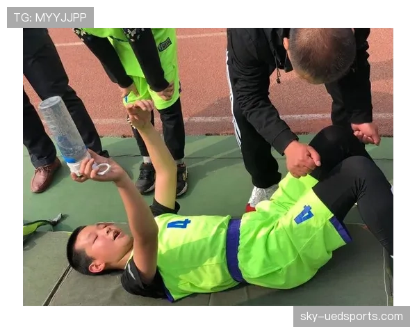 如何正确理解篮球比赛中的起跳接触判罚规则？